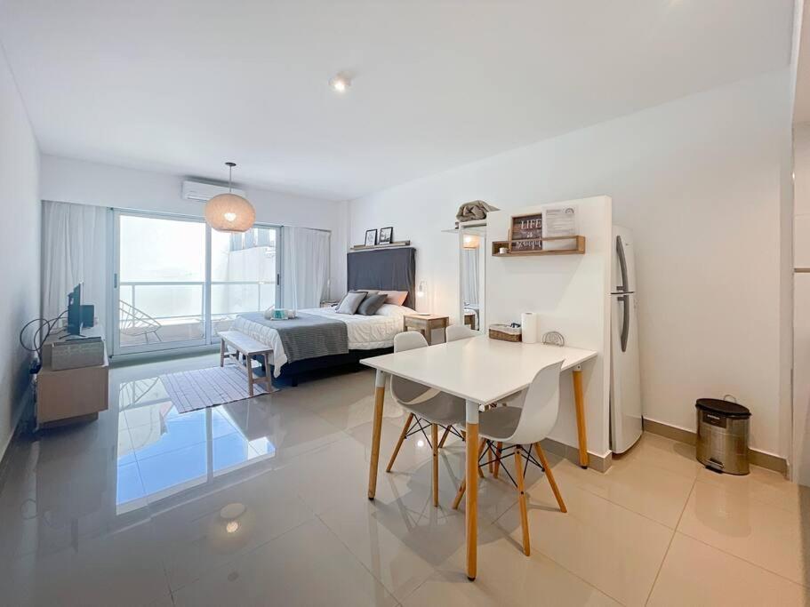 Estudio In San Telmo- Paseo De La Cisterna- 210 * Ciudad Autónoma de Buenos Aires