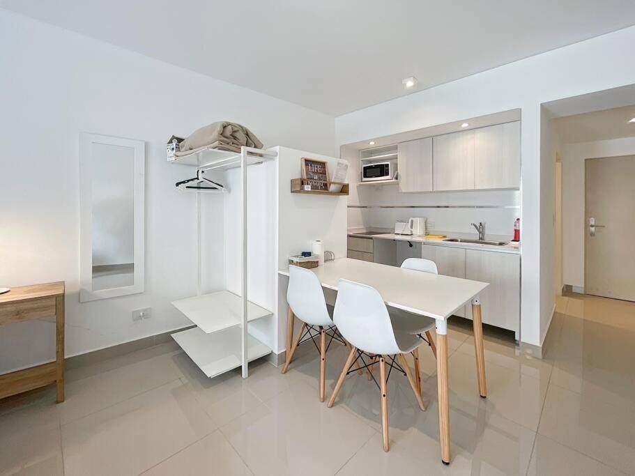 Estudio In San Telmo- Paseo De La Cisterna- 210 Apartamento