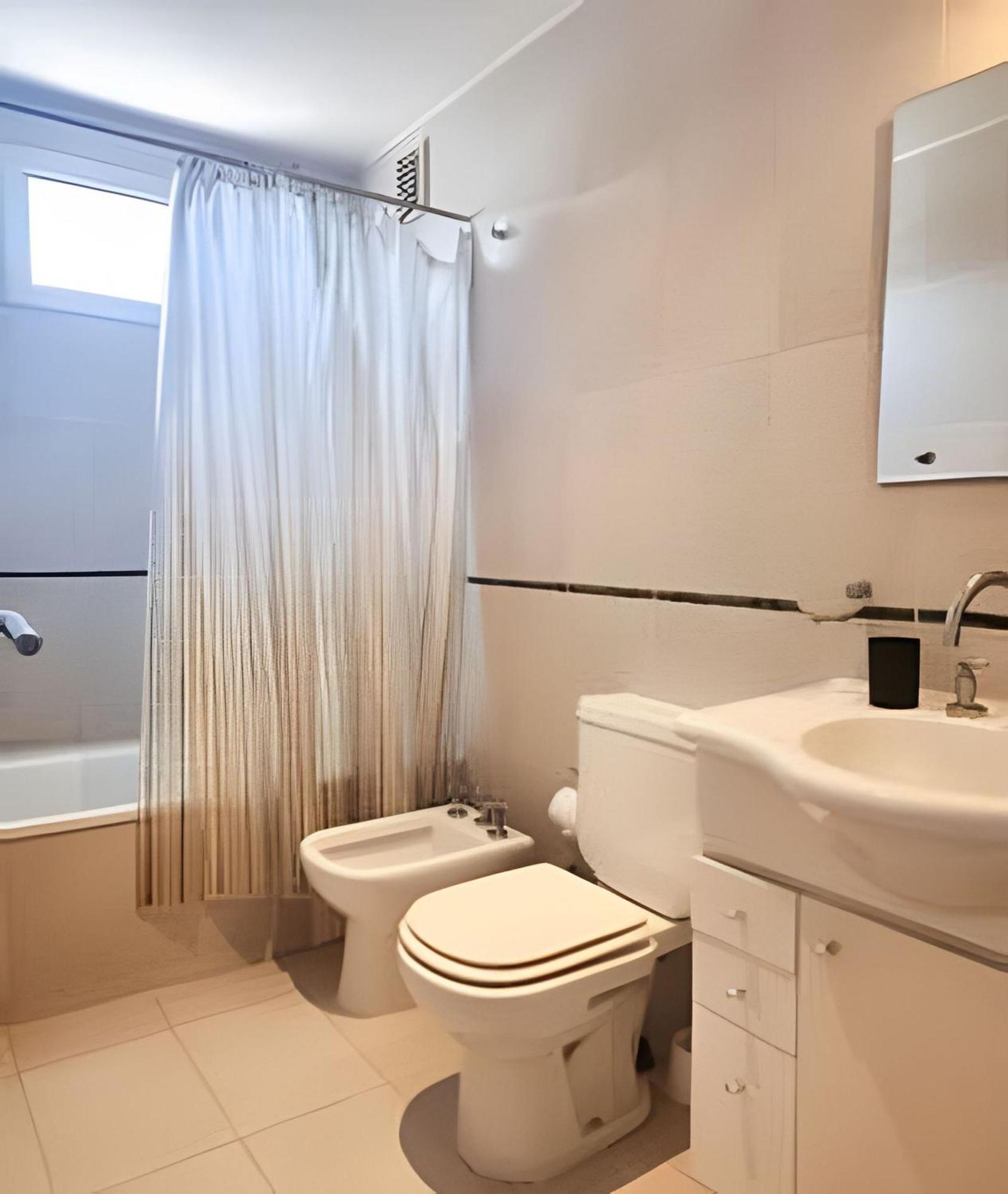 ¡renovado! Calido Y Moderno Wifi 300 Apartamento *