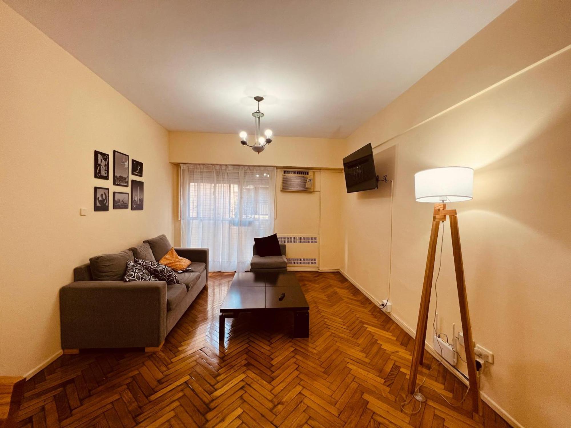 Amplio Departamento En La Mejor Zona De Palermo Sobre La Avenida Coronel Diaz Apartamento