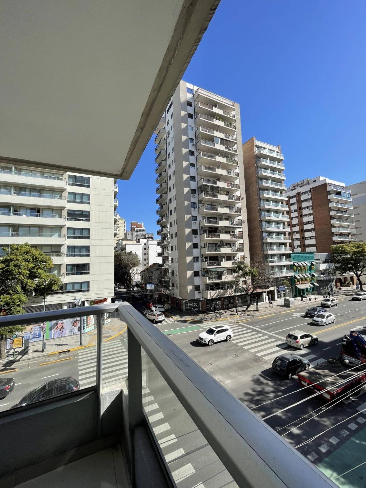 Amplio Departamento En Belgrano