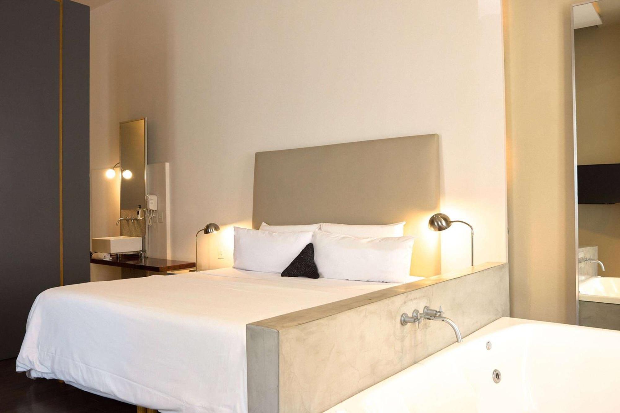 Hotel Esplendor By Wyndham Buenos Aires