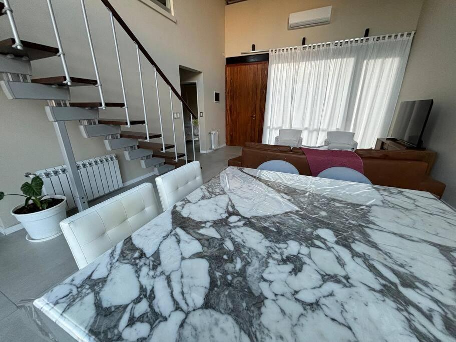 Modern Two-story House With Terrace In Nunez River Apartamento *