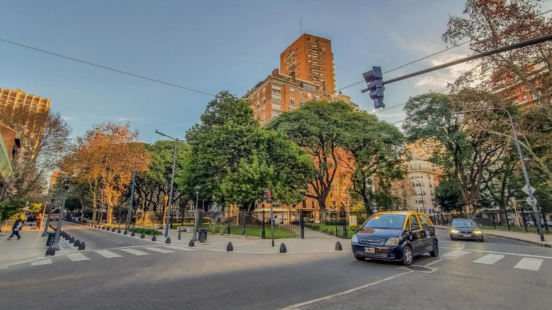 Luminoso Y Silencioso Recoleta Apartamento