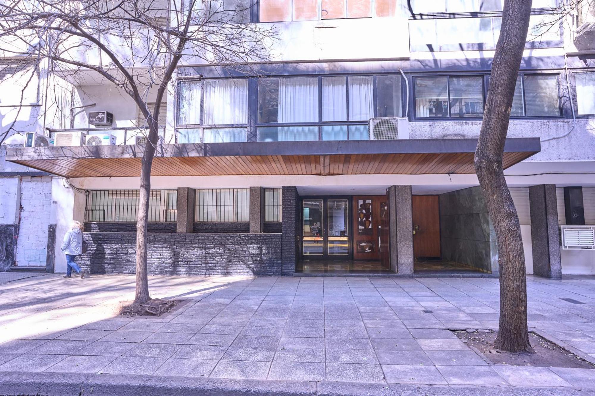 Amplio Departamento 3 En Recoleta, Cerca Del Alto Palermo *
