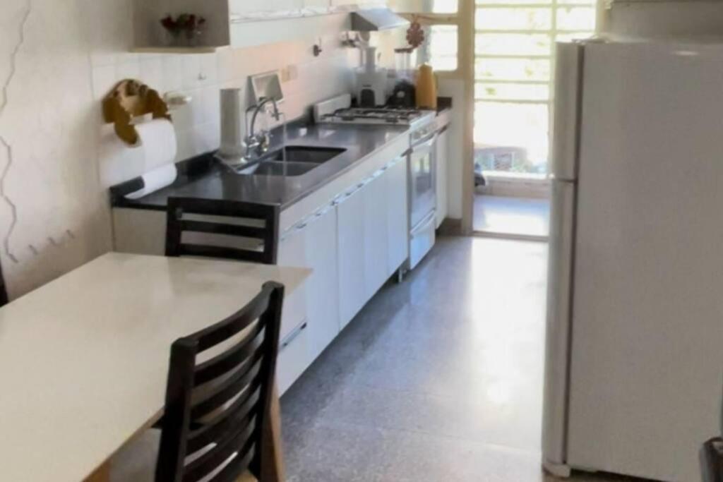 Apartamento Sunny 3-room With 24-hour Security Ciudad Autónoma de Buenos Aires