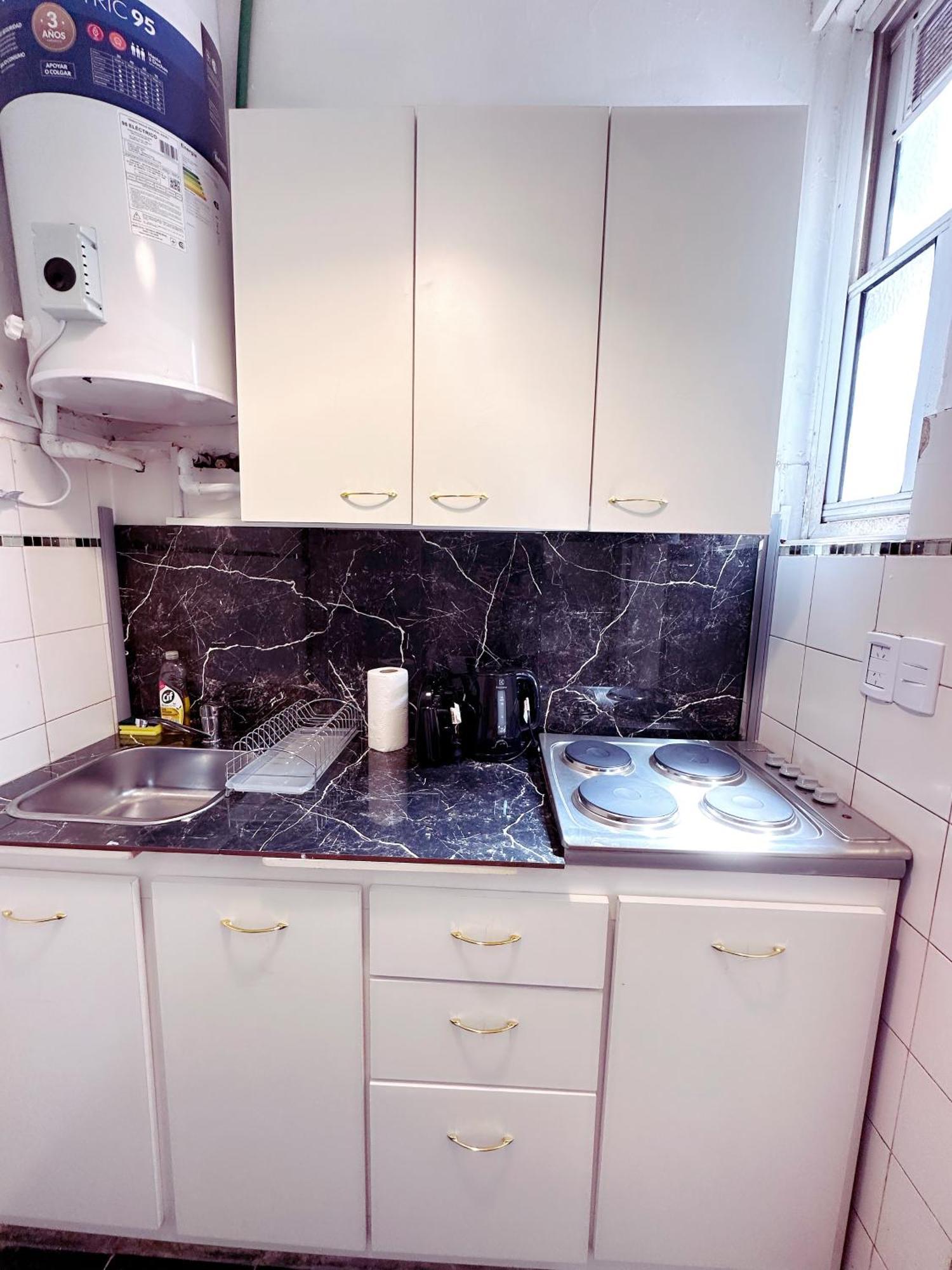 Apartamento Amplio Monoambiente En Microcentro *