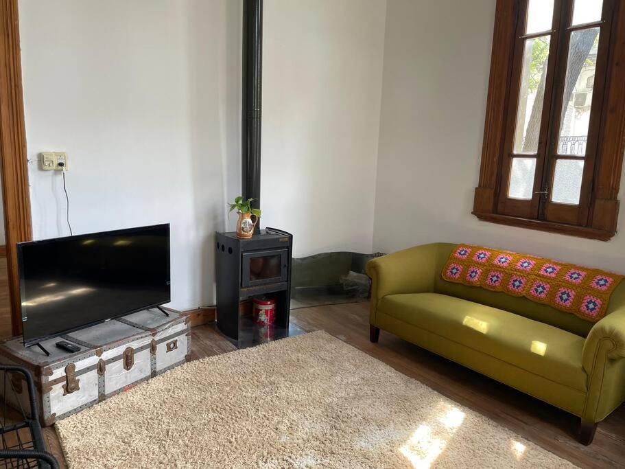 Hermoso Departamento Antiguo Apartamento *