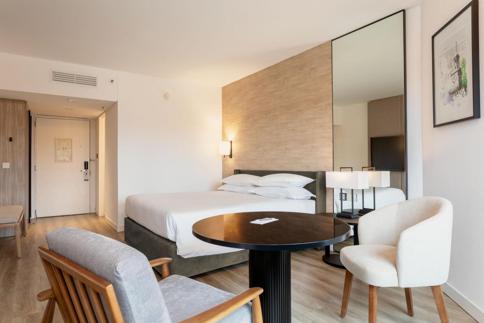 Sheraton Hotel&convention Center Hotel 5*
