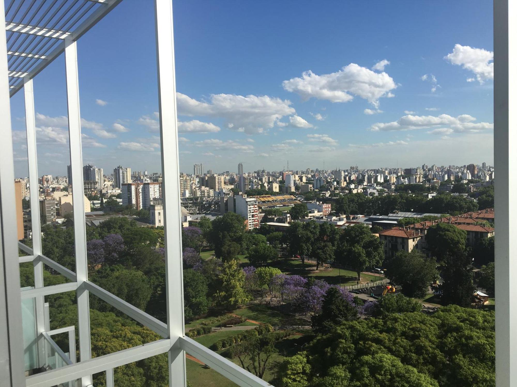 Moderno Estudio, Muy Luminoso