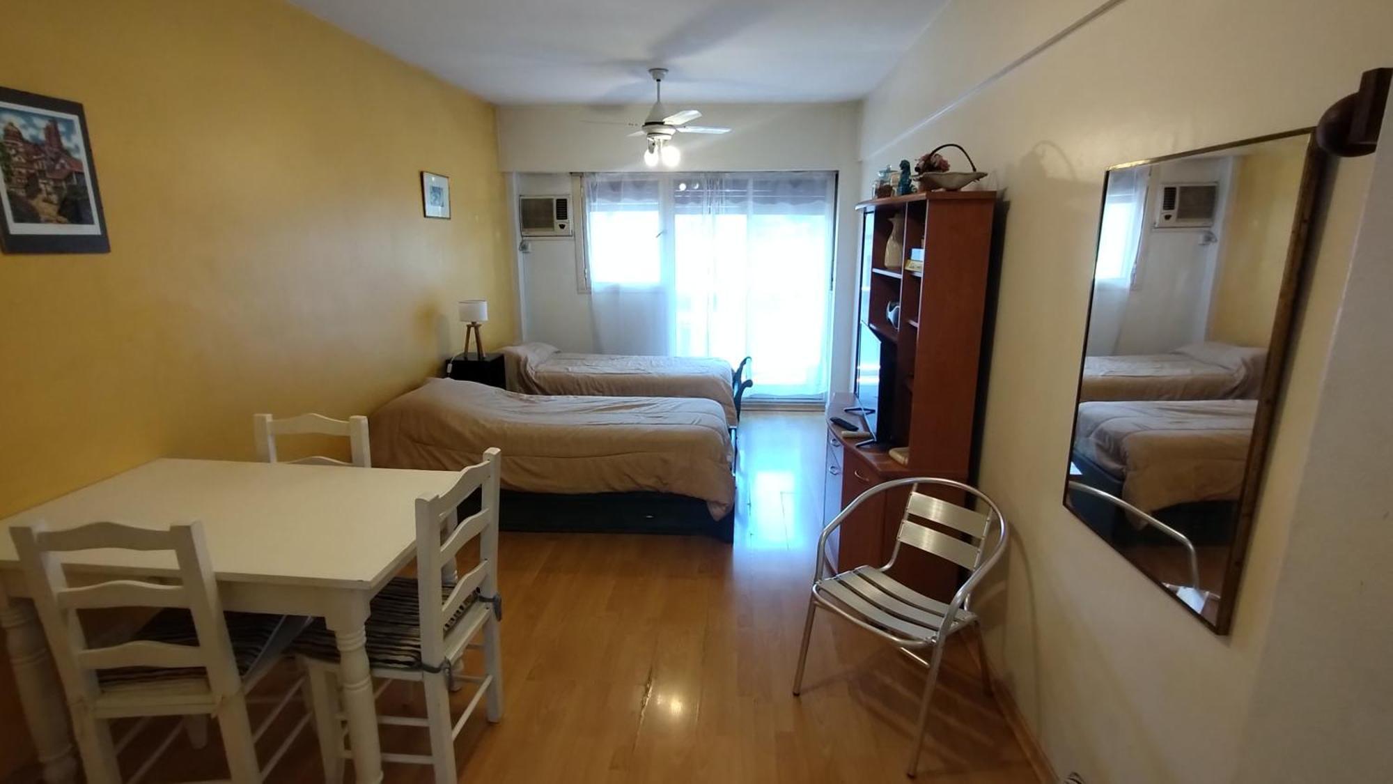 Apartamento Av De Mayo Y 9 De Julio Monoambiente Muy Luminoso - Alquilerenbaires