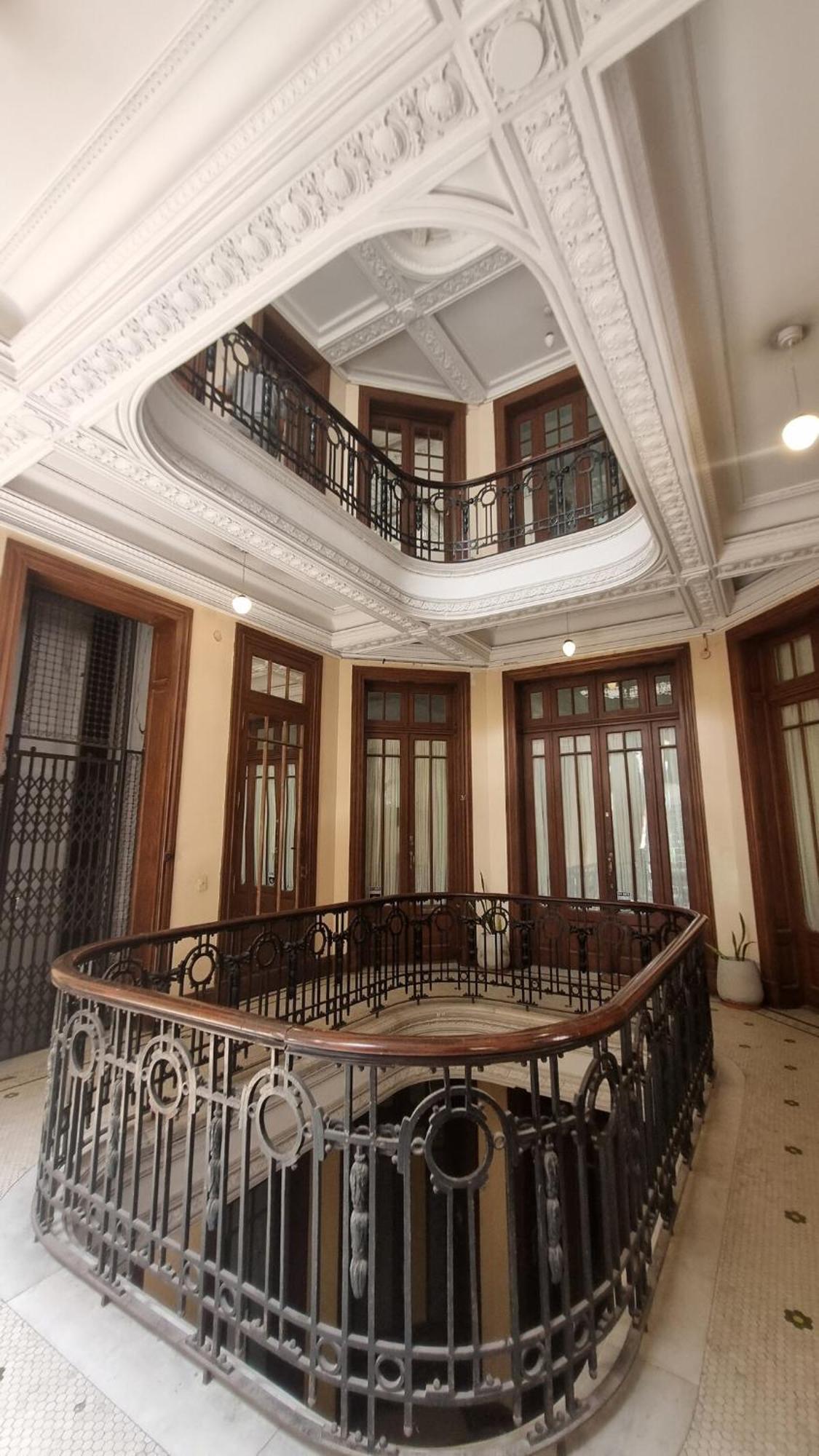 Monumento Historico En Palacio Vera - Estilo Art Nouveau - Plusprops * Ciudad Autónoma de Buenos Aires
