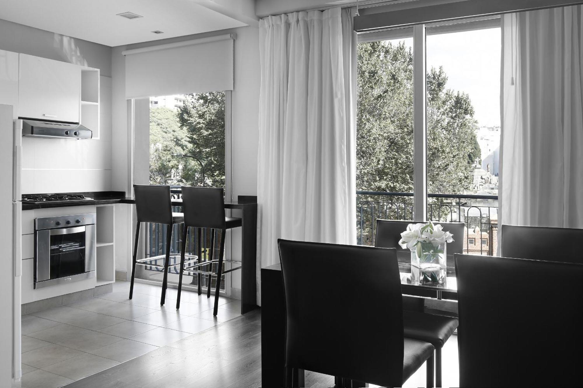 Rentup - Espacioso En El Encantador Barrio De Recoleta Apartamento *