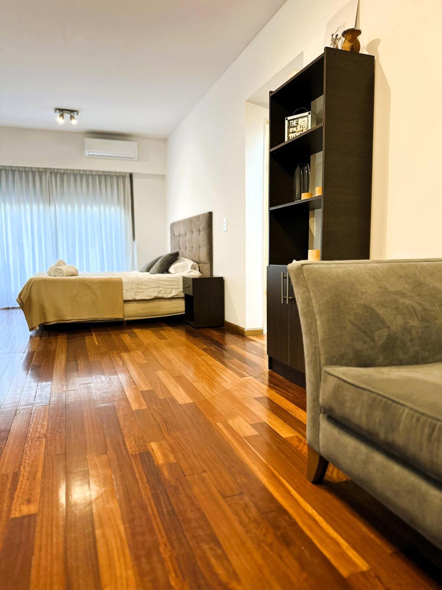 Comfortable And Spacious, Steps From Parque Heras Apartamento *