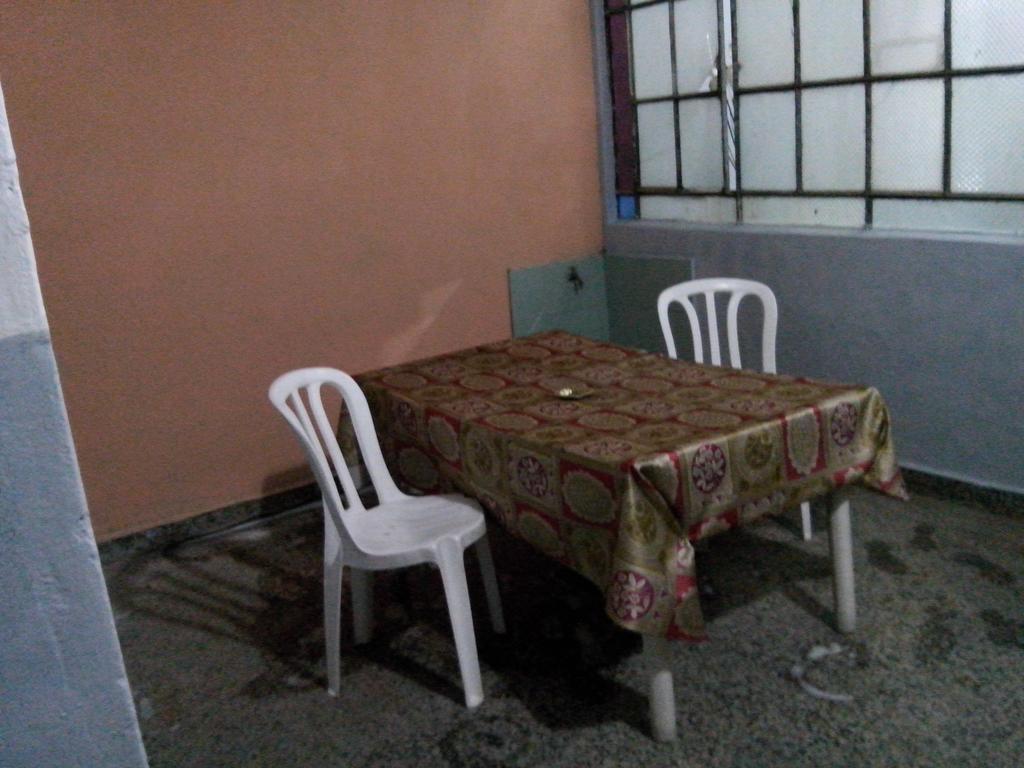 Hostal Victoria *