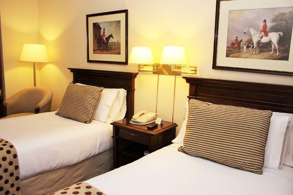 Hotel Cyan Américas Towers 4*