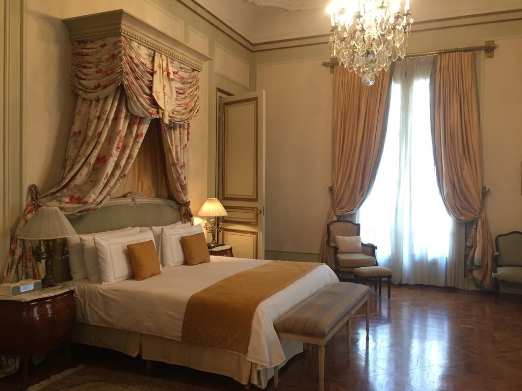 Four Seasons Hotel