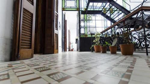 La Casa De Pichincha Hostal *
