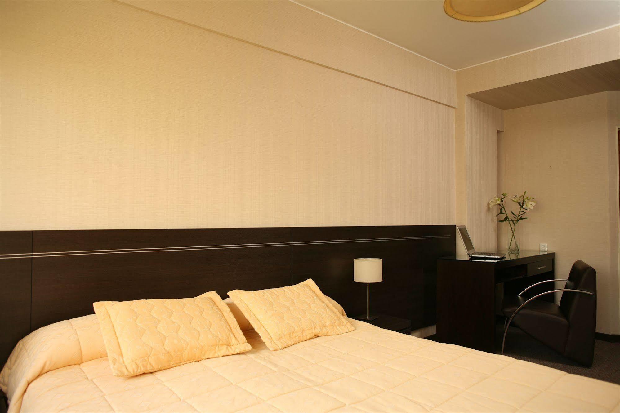 Sarum Design