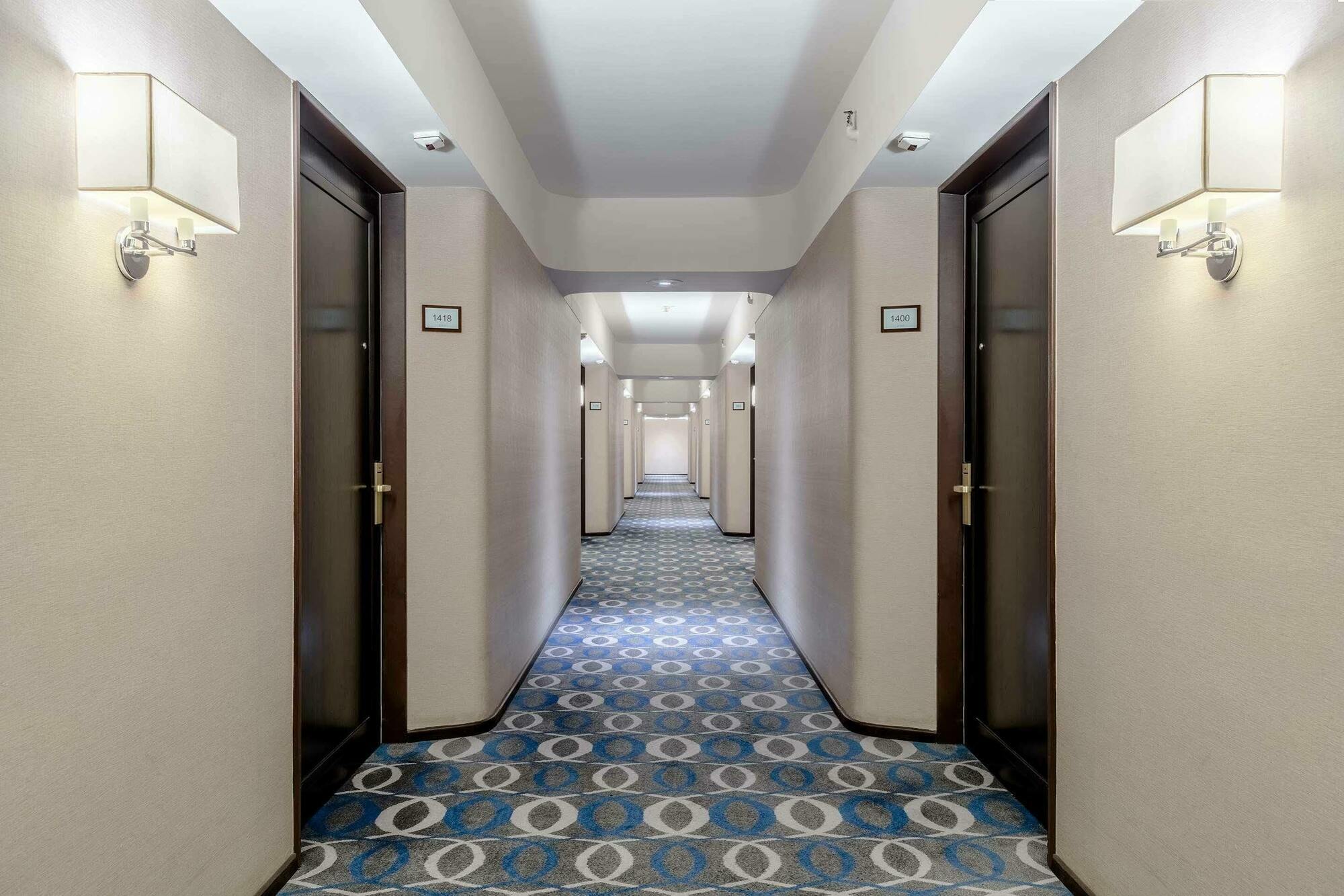 Sheraton Hotel&convention Center 5*