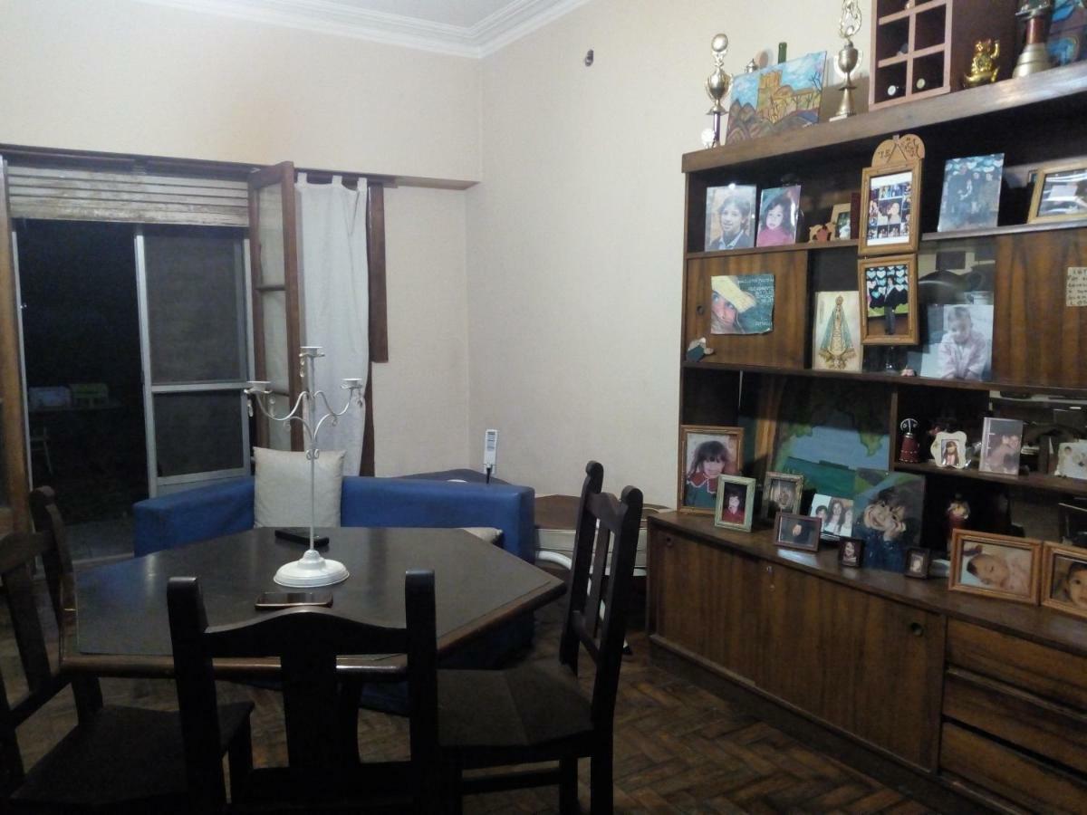 Habitación Pequeña En Casa De Familia, Ideal Una Persona