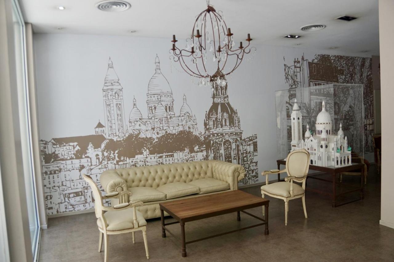 Modern With Private Balcony In San Telmo Apartamento